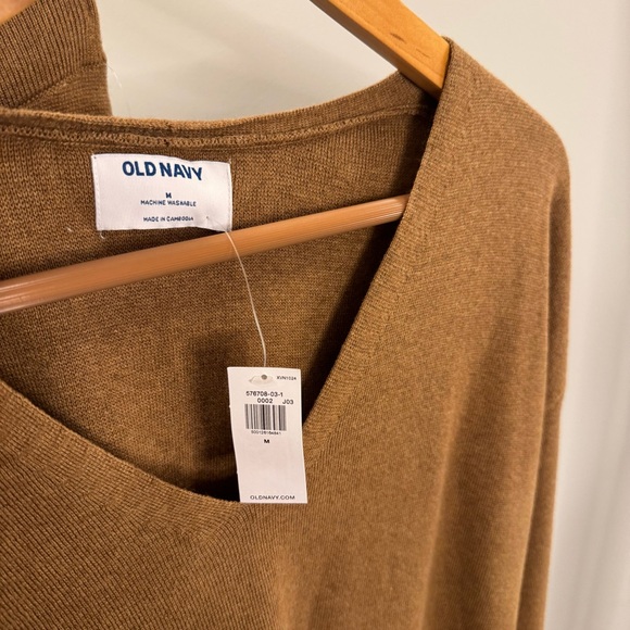 Old Navy Bell Sleeve V-Neck Sweater and High Waisted Crop Kick Sweater Pants Set - Picture 5 of 7